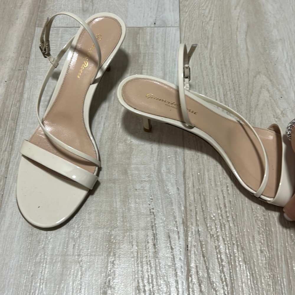 Heels like new worn once